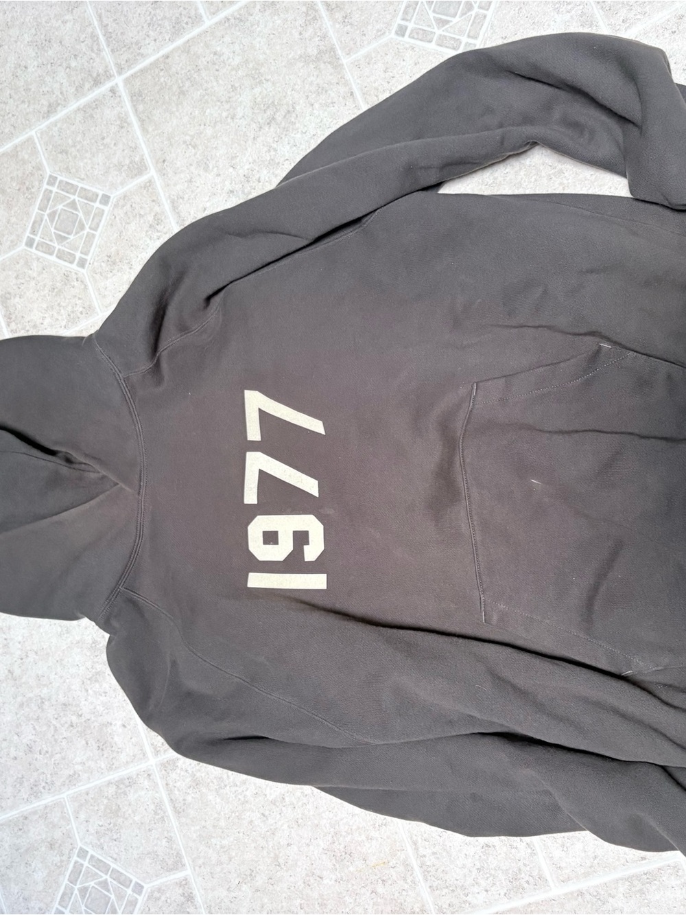 Essentials Black Crewneck Sweatshirt with 1977 Print